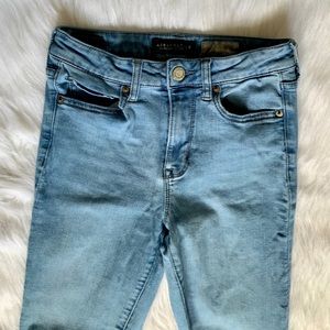 ✨ALL ITEMS $5✨ Aeropostale High Waisted Jeggings